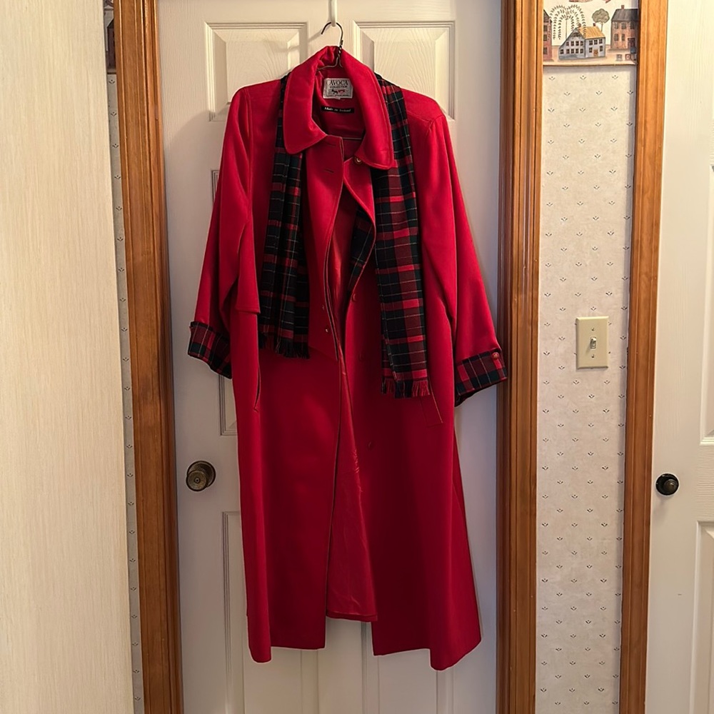 Avoca Collection Red Coat Made In Ireland With Scarf Gem